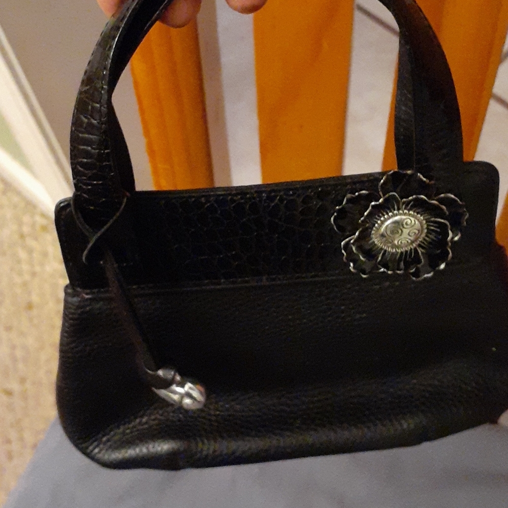 Black Women’s Leather Handbag with Floral Accent - Picture 10 of 10